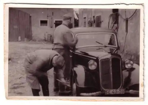 67013 Original Foto altes Automobil wird gewaschen um 1940