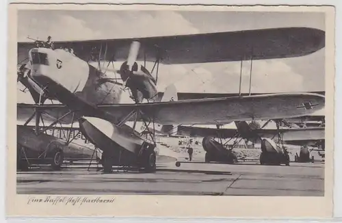 63967 Foto Ak "Eine Staffel fast startbereit" Flugboote um 1940