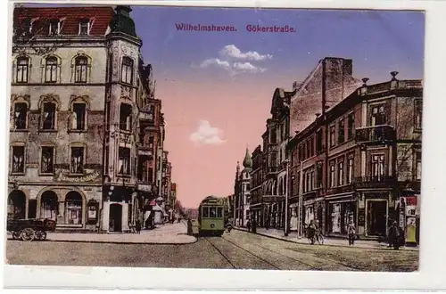 55693 Feldpost Ak Wilhelmshaven Gökerstrasse mit Strassenbahn 1916