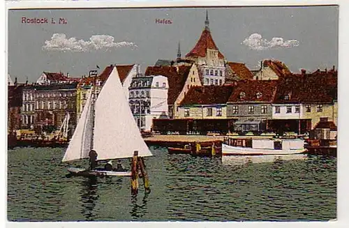 38562 Ak Rostock i.M. Hafen mit Boot 1918