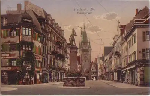 02099 Ak Freiburg Kaiserstrasse Apotheke um 1910