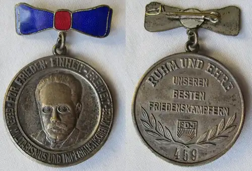 DDR Karl Liebknecht Medaille Ruhm & Ehre unseren Besten Friedenskämpfer (108790)