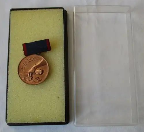 DDR Medaille selbstlosen Einsatz bei der Bekämpfung von Katastrophen (108334)