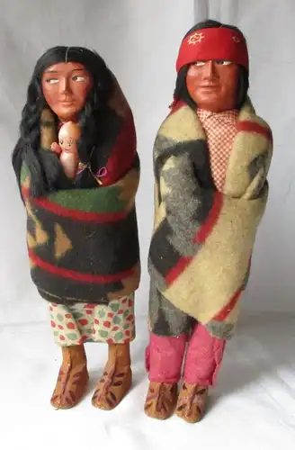 2 x "Bully Good" Skookum Indien Poupées Indiens vers 1940 (124731)