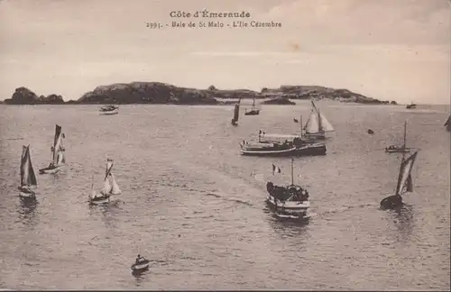 CPA Baie de Saint-Malo L'ile Cézembre, non circulé