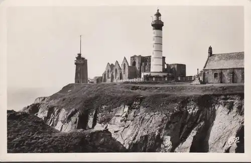 CPA Le Conquet Le Phare et l'Abbye St. Mathieu, non circulé