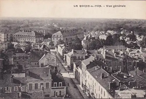 AK La Roche sur Yon, Vue generale, Grand Magasin d Armes, Poste Militaire, gelaufen 1917