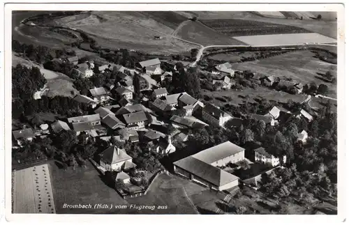 Brombach (Niederbayern, bei Bad Birnbach) vom Flugzeug aus, ungebr. sw-AK