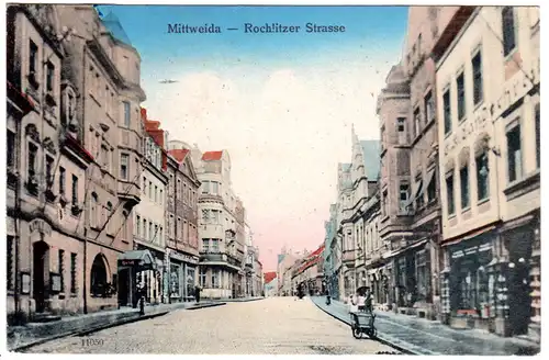 Mittweida, Rochlitzer Strasse mit Geschäften, 1919 gebr. Farb-AK