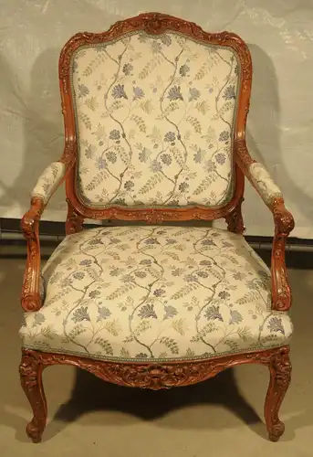 Elegantes Fauteuil, 18. Jahrhundert