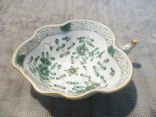 Meissen Blatt Schälchen Goldrand indisch grün Masse: 10,5 cm X 9,5 cm