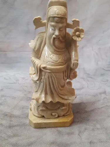 Skulptur Glücksgott China Fu Lu Shan ? um 1900 in traditionellem Kostüm Jade/Spektrum? von Twin Otte