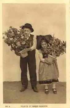 Kinder mit Blumentöpfen *ca. 1930
