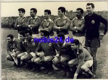 Benefica Lissabon Fussballmannschaft Echtfoto Grossfoto ca.A5 ca 1970