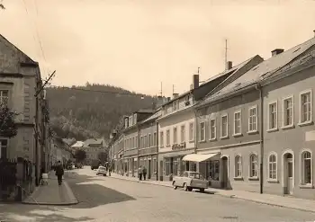 Bad Gottleuba Strassenansicht mit Auto Trabant 601 *um 1965 Hanich Foto