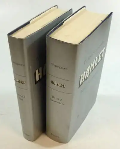 Shakespeare, William: Hamlet. Bd.1:Einführung, Text, Übersetzung, Textvarianten. (Reclams Universal-Bibliothek ; Nr. 8243) + Bd. 2: Kommentar, Bibliographie (Reclams Universal-Bibliothek ; Nr. 8244). (2 Bde.). 