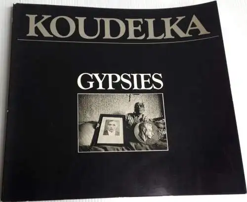 Guy, Willy (Text): Gypsies. Photographs by Josef Koudelka. An Aperture Book. 