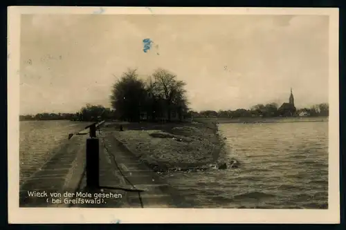 AK   Wieck bei Greifswald von der Mole gesehen  ..... [ H004 ]