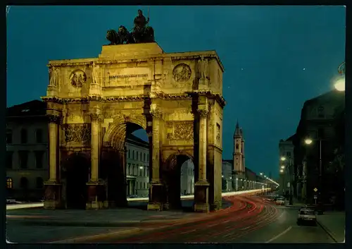 AK    München : Siegestor bei Nacht ..... [ H809 ]