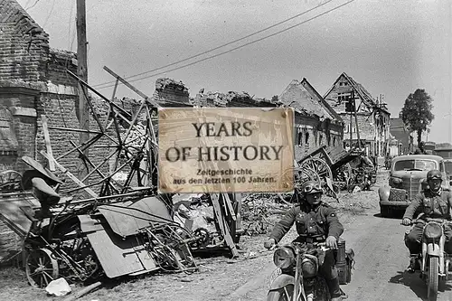 Foto kein Zeitgenössisches Original Frankreich Vormarschstraße zerstörte Fahrzeu