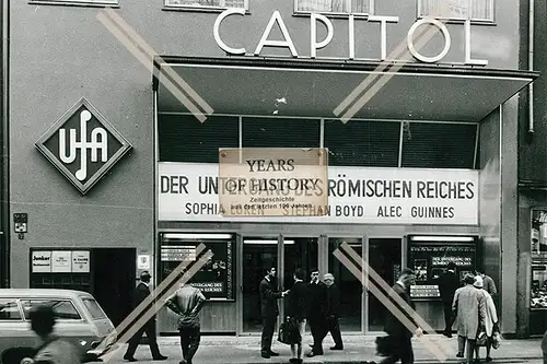 Foto Dortmund Kino UfA Universum Capitol 1968 Straßenansicht Werbung Film Rekl
