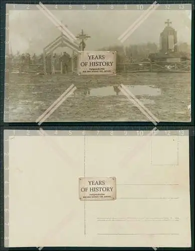 Foto AK Feldpost 1. WK Gräber Kreuzer Denkmal Heldenfriedhof