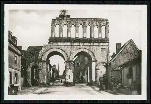 10x Foto Autun Saône et Loire 1940 vues au total tours fontaine bâtiments Cathéd