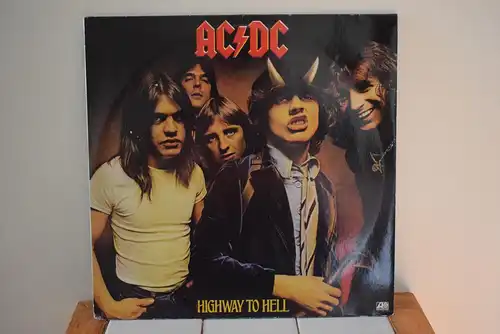 AC/DC ‎– Highway To Hell