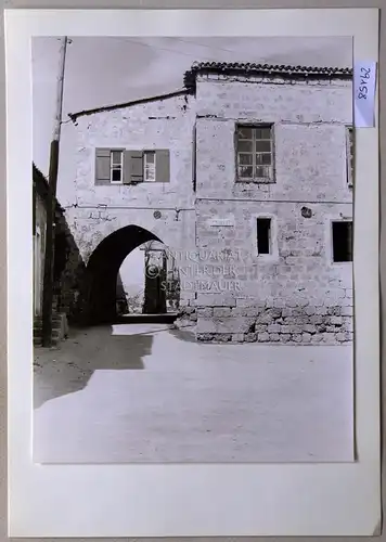 Petzold, W: Famagusta. [Zypern] Zwischen 2 unbekannten zerstörten Kirchen und St. Peter und Paul. 