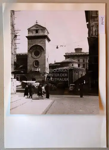 Petzold, W: Mantua. Palazzo della Ragione u. San Lorenzo vom Portal von S. Andrea aus. 