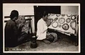 Weben. The Batik Java