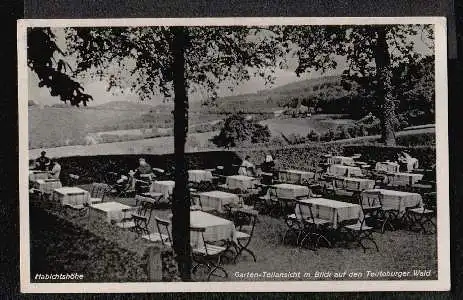 Bielefeld. Gartenteilansicht die auf den Toutoburger Wald