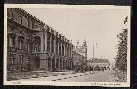 München. Residenz v. Hofgarten gesehen