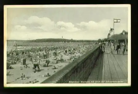 Berlin. Strandbad Wansee mit Blick auf Schwanenwerder