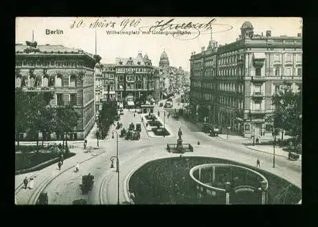 Berlin. Wilhelmsplatz mit Untergrundbahn