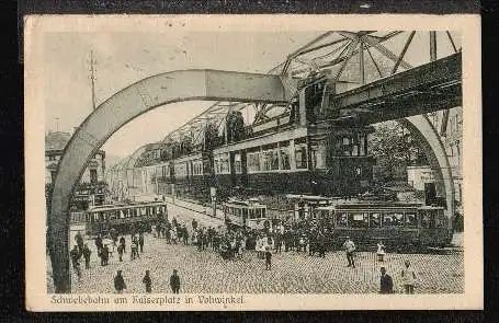 Vohwinkel. Schwebebahn am Kaiserplatz