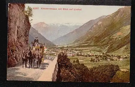 Kutsche. Klausenstrasse mit Blick auf Linthal