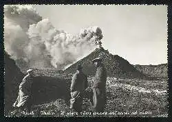 x03420; Napoli. Vesuvio. Il conetto e laca fumante nell´interno del cratere.