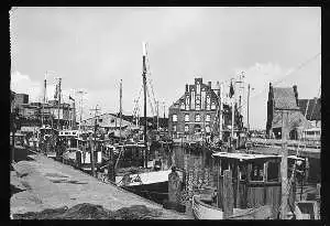 x08272; Wismar. Am Hafen.