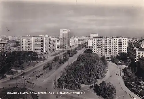 275 - Italien - Milano , Mailand , Piazza della Repubblica e la Stazione Centrale - gelaufen 1948