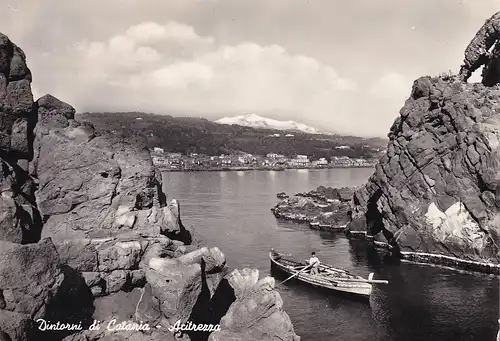 364 - Italien - Sizilien , Catania , Aci Trezza , Boot - gelaufen 1957