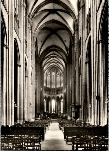 8213 - Frankreich - Clermont Ferrand , Intérieur de la Cathédrale , la Nef - nicht gelaufen 1958