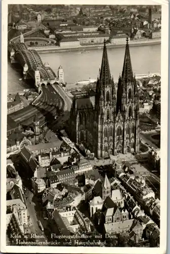 8435 - Deutschland - Köln am Rhein , Dom , Hohenzollernbrücke und Hauptbahnhof - gelaufen 1932