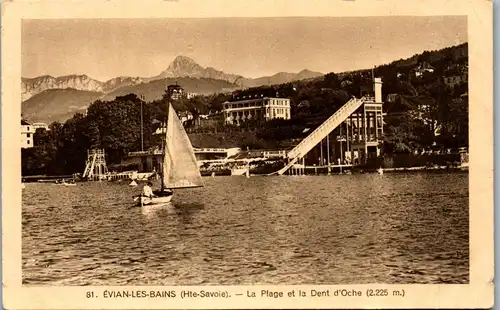 33066 - Frankreich - Evian les Bains , Savoie , La Plage et la Dent d'Oche - gelaufen 1938