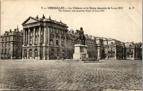 38127 - Frankreich - Versailles , Le Chateau et la Statue equestre de Louis XIV - nicht gelaufen
