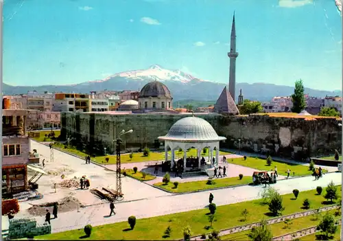 45521 - Türkei - Kayseri , Hunat Hatun camii ve Erciyas'a bir bakis - gelaufen 1970