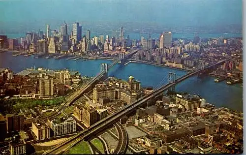 48216 - USA - New York  , City Skyline , Brooklyn , Mannhatten , East River - nicht gelaufen