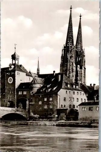 48563 - Deutschland - Regensburg , Brucktor und Dom - nicht gelaufen