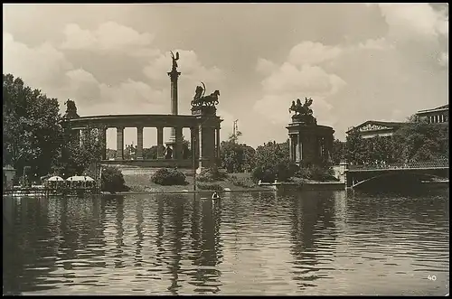 Budapest Millenium Denkmal ngl 140.214