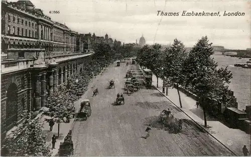 London Thames Embankment -38822